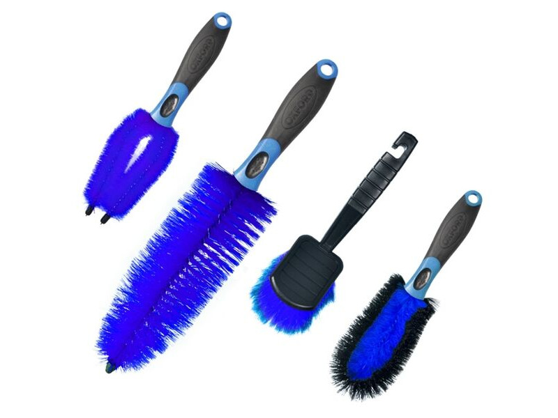 Oxygen Brush & Scrub Set click to zoom image